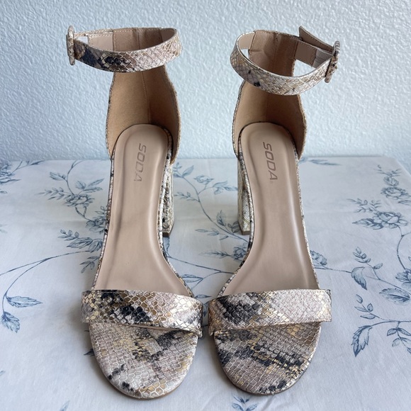 gold snake print block heels - Picture 2 of 4